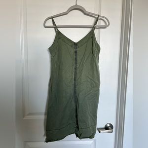 Vince Camuto green dress